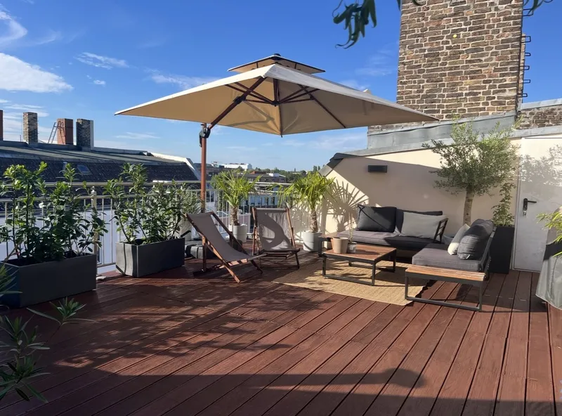 Außergewöhnliche DG-Wohnung mit großer Dachterrasse in der Kaiserin-Augusta-Allee in Charlottenburg — photo 1